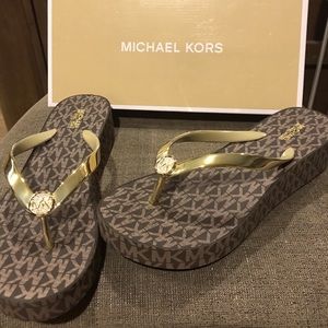 Michael Kors Bedford Flip Flop -8